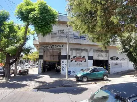 VENTA LOCAL COMERCIAL MA DEPARTAMENTO DE 4 AMBIENTES EN UBICACION ESTRATEGICA