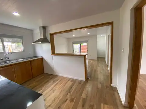 Casa en Alquiler con 1 cochera