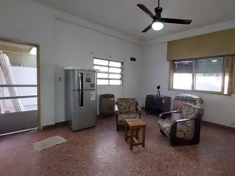 Depto Tipo Casa en Venta 60 años