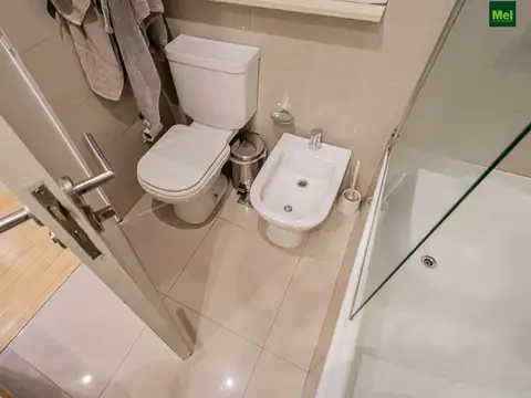 Paraguay 4700, Piso 18