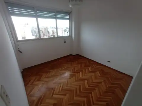 Venta de Hermoso Departamento de 3 ambientes en Liniers.