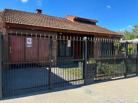 CASA 3 DORM + DEPTO 2 AMB. LOTE 330MTS P.NOGUES