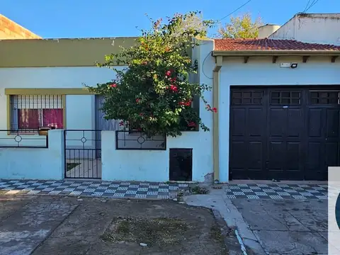 Casa en venta c/ cochera en Altos de Bahía