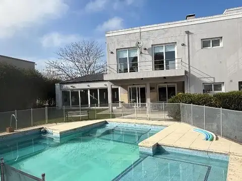 Casa en Venta de 4 dormitorios