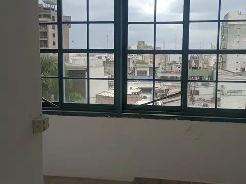 Oficina en Alquiler en Moron, $ 350.000