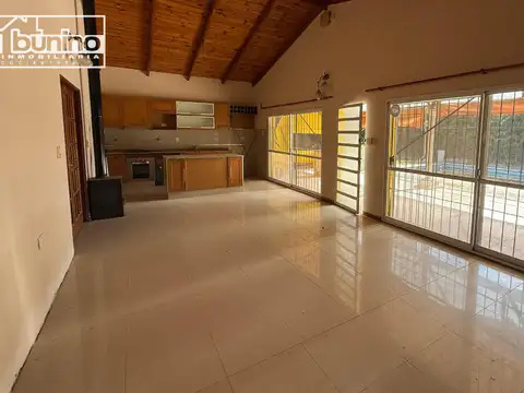 Casa en Alquiler de 3 dormitorios