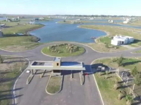 OPORTUNIDAD!!! NUEVO VALOR  LOTE AL LAGO AREA 11- ORIENTACION NORTE