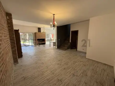 Casa 7 ambientes con 3 baños