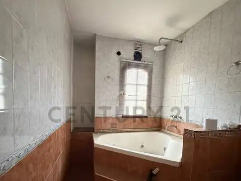 el halcon y el altamisque , Piso casa 2