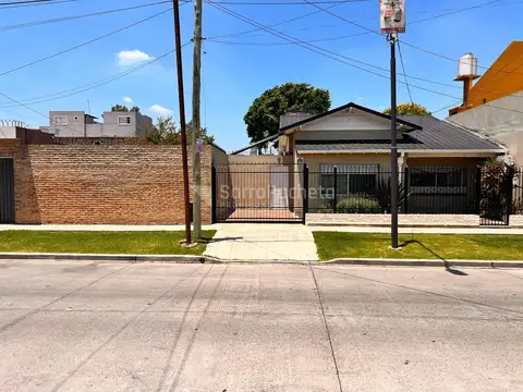 Gral. Juan Álvarez de Arenales al 1700 - Moron