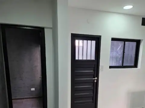 Depto Tipo Casa en Venta en Lanus Oeste, USD 120.000