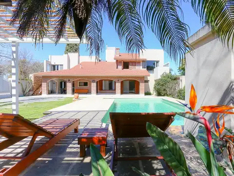 Venta casa Sauce Viejo - Altos del sauce - excelente propiedad