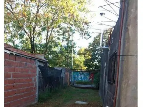 Casa 2 ambientes con 1 baño