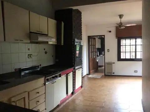 Depto Tipo Casa 4 ambientes con 3 baños