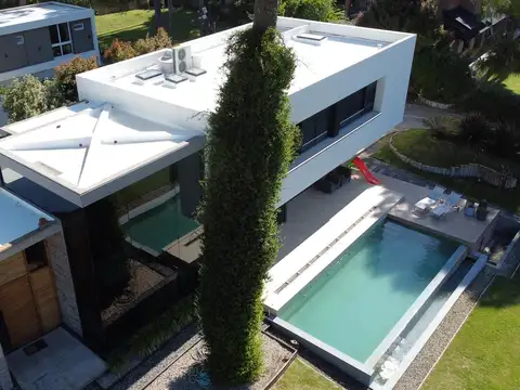 Casa para 6 Huespedes - Piscina climatizada - en Pinamar
