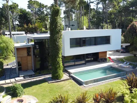 Casa en Alquiler Temporal en Pinamar, USD 7.100