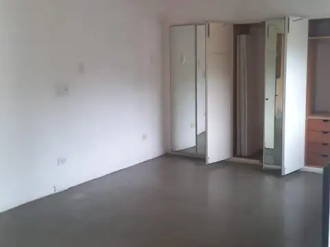 Depto Tipo Casa en Alquiler en San Isidro, $ 600.000