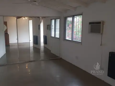 Depto Tipo Casa en Alquiler de Monoambiente