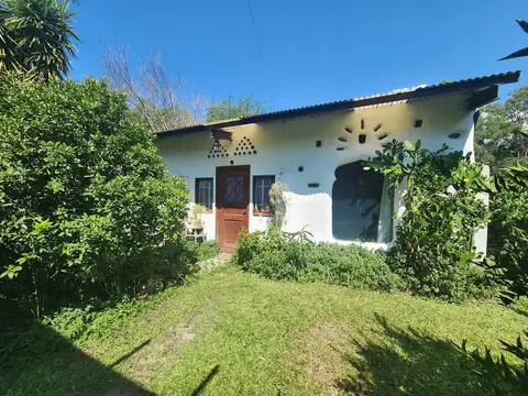 CASA DE 2 DORMITORIOS EN VILLA CALIFORNIA A 200 M DE RUTA 1