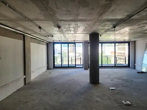 Oficina 4 ambientes con 1 baño