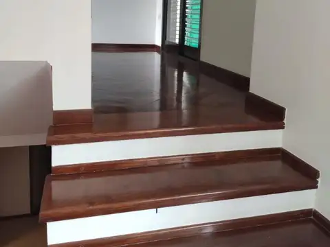 SE VENDE: ECHEVERRIA 884. CHALET 3 DORMITORIOS.