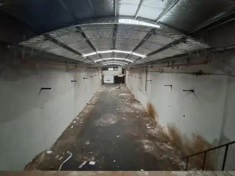 GALPON DE 423 METROS