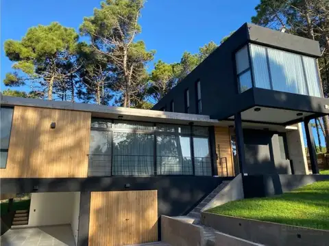 Casa en Venta en Pinamar, USD 600.000