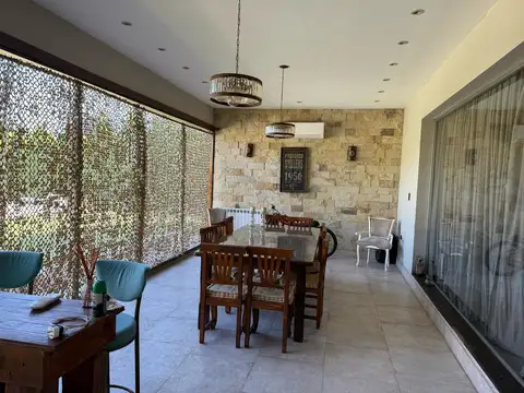 Casa en Venta en Puerto Roldan, USD 320.000