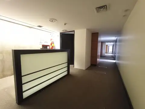 Alem al 900 Piso 12 Oficinas directorio amoblado con Terraza Privada