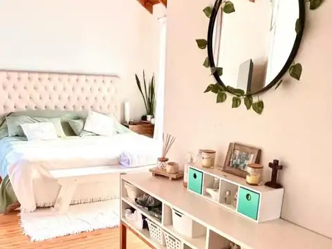 Hermosa Casa De Estilo Francés En Haras del Pilar