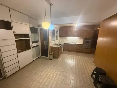 Departamento 5 ambientes con 3 baños
