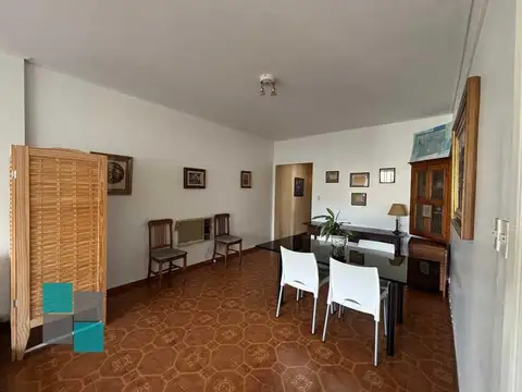 BARRIO NORTE VENTA 4 AMBIENTES +BALCÓN +DEPENDENCIA +BAULERA