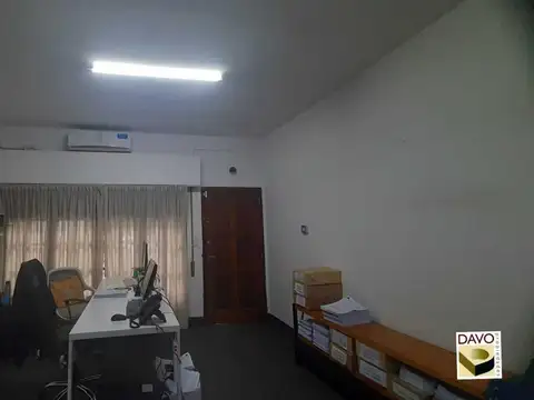 Oficina en Venta con 1 cochera