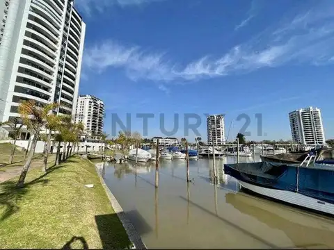 VEnta depto 4 ambientes con cochera y amarra en Marinas Golf