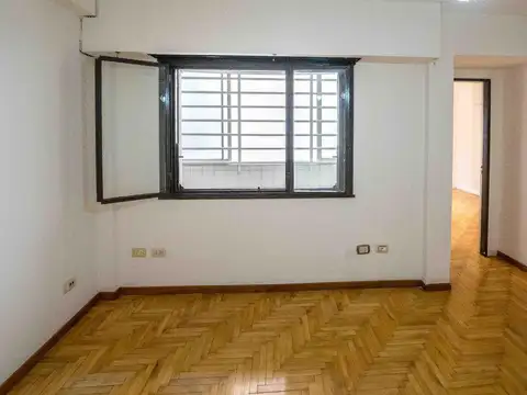 Departamento en Venta en Villa del Parque, USD 70.000