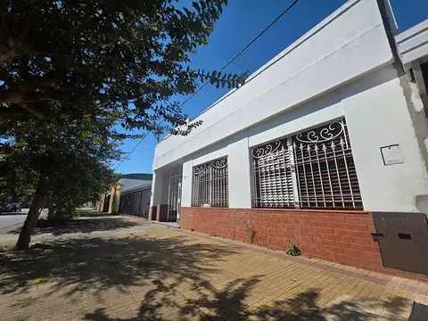 Casa en Venta en Los Hornos, La Plata
