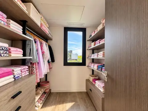 VIRAZÓN | NORDELTA | A LAGUNA | 4 SUITES | MODERNA DE CATEGORÍA