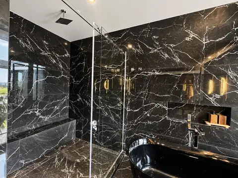 Casa Monoambiente con 5 baños