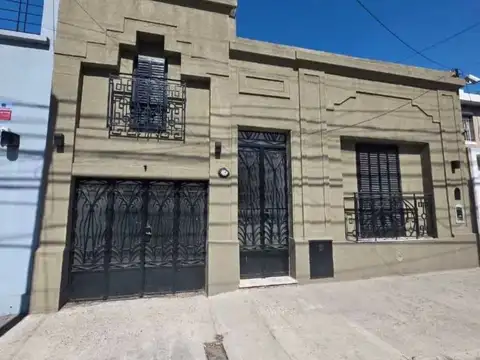 ALQUILER DE CASA EN HAEDO CON COCHERA Y FONDO CON QUINCHO