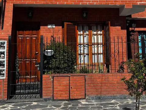 Depto Tipo Casa en Venta de 5 ambientes