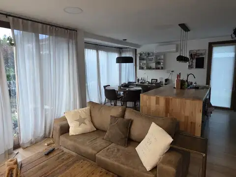 Casa en venta en Dina Hue - Dina Huapi, Bariloche -  3 ambientes