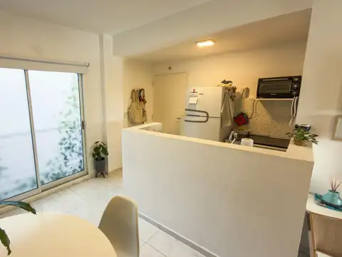 Alquiler dos ambientes piso alto y luminoso!
