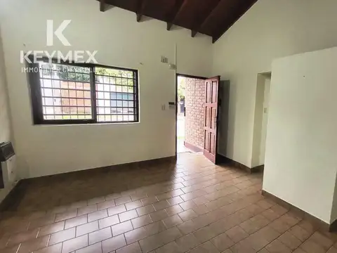 Casa en Alquiler en Villa Elvira, $ 800.000