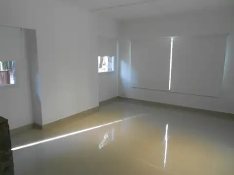 Casa en Alquiler con 1 cochera