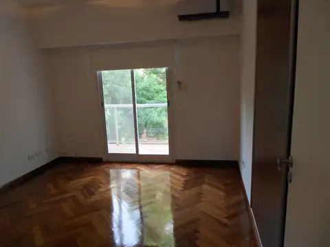 Casa en alquiler - Quinta de Olivos.
