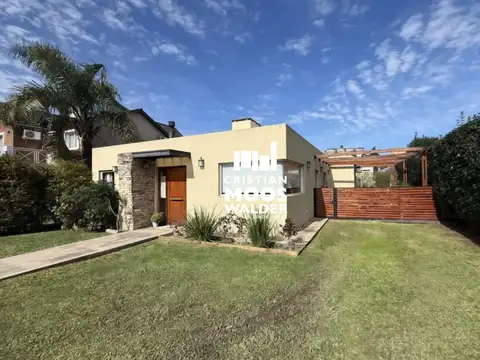 Casa en venta 4 ambientes Jardines de Escobar