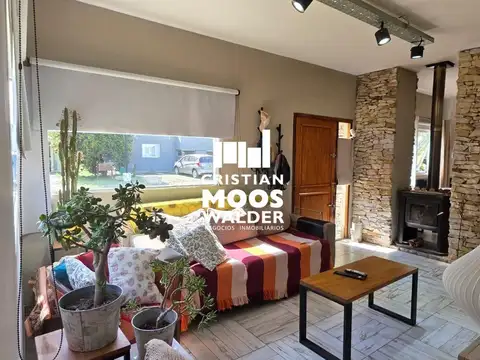 Casa 4 ambientes con 2 baños