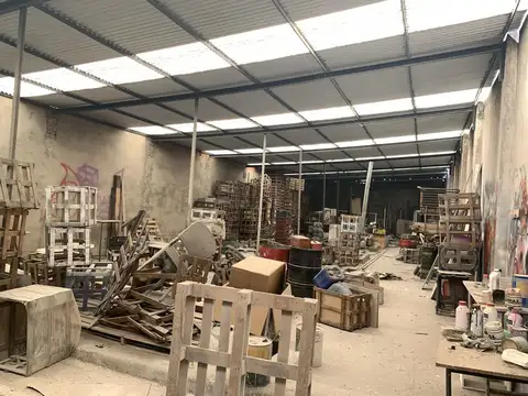 Depósito de 800 m2 en Villa Lynch