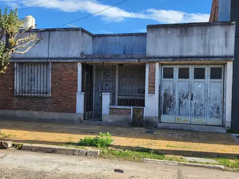 Casa 2 ambientes venta Haedo
