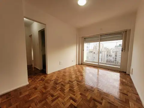 Venta de departamento 3 ambientes con balcón en el barrio Congreso. Muy luminoso!